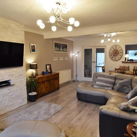 Mikes At Menai - Stylish & Spacious 3 Bed House In Menai Bridge. Exterior foto