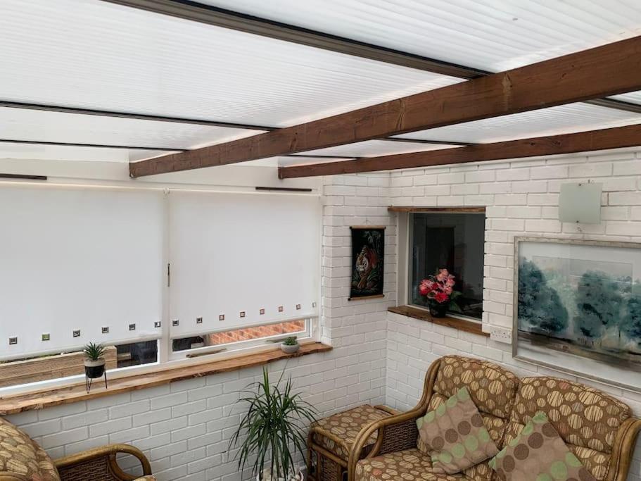 Mikes At Menai - Stylish & Spacious 3 Bed House In Menai Bridge. Exterior foto