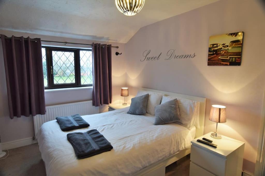 Mikes At Menai - Stylish & Spacious 3 Bed House In Menai Bridge. Exterior foto