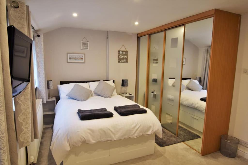 Mikes At Menai - Stylish & Spacious 3 Bed House In Menai Bridge. Exterior foto