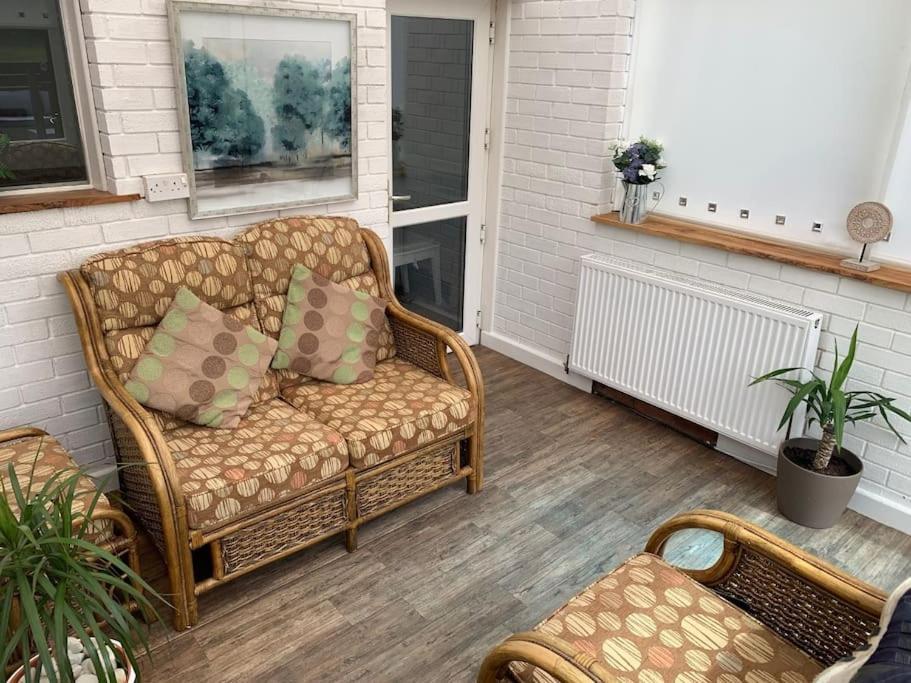 Mikes At Menai - Stylish & Spacious 3 Bed House In Menai Bridge. Exterior foto